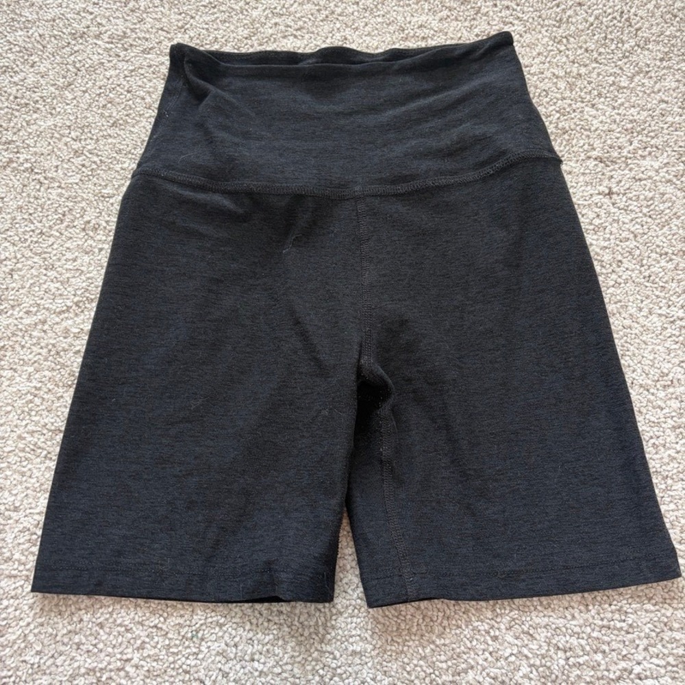 Beyond Yoga Spacedye Biker Shorts Womens S Charcoal Gray Sporty Athletic Yoga